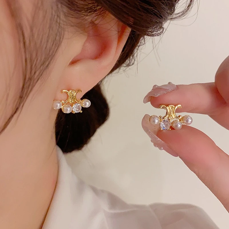 【凯旋门】轻奢百搭气质迷你精致耳环