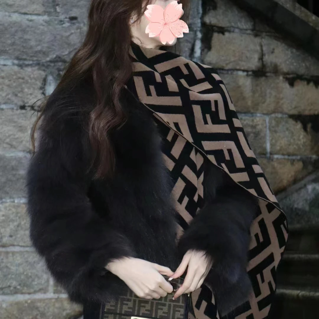 99新 FENDI/芬迪 全新经典棕色双F老花羊毛围巾秋冬轻奢保暖气质