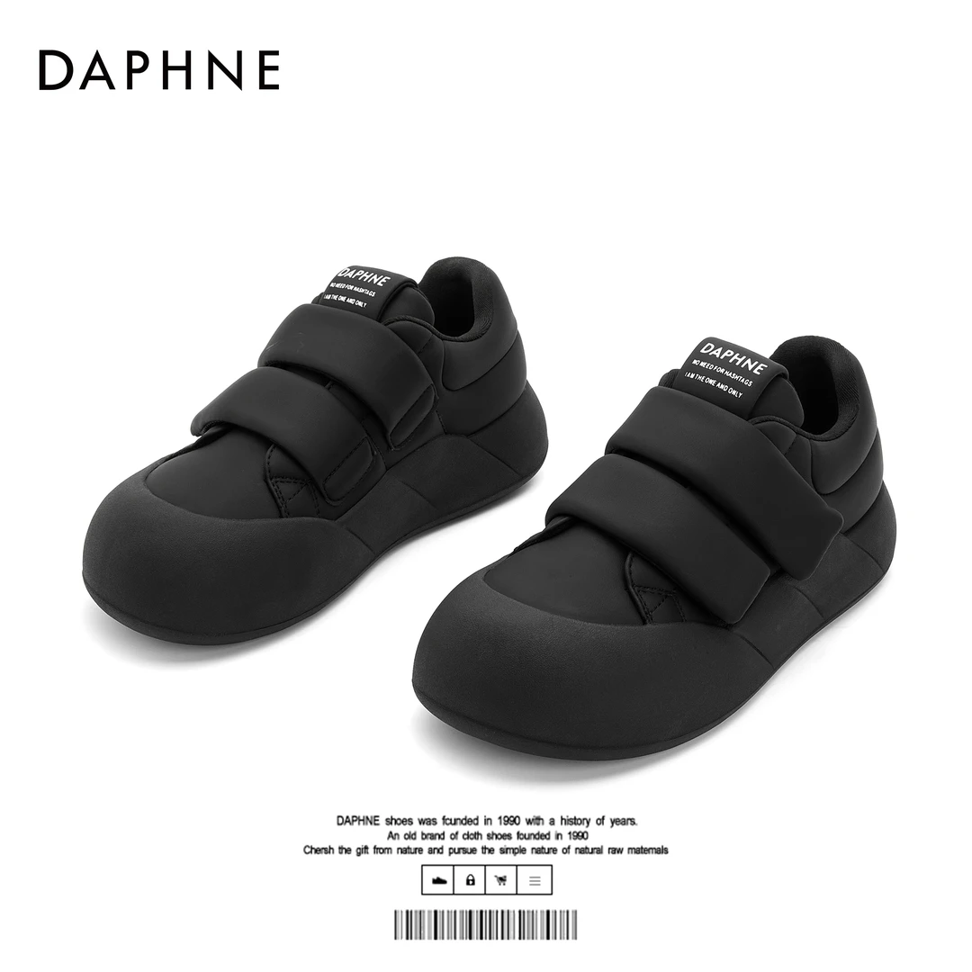 达芙妮黑色鞋子女2025秋冬款圆头厚底板鞋魔术贴运动休闲面包鞋