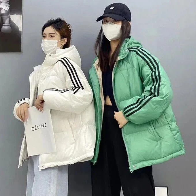 白色羽绒服女短款2023年新款白鸭绒三条杠宽松休闲情侣时尚外套