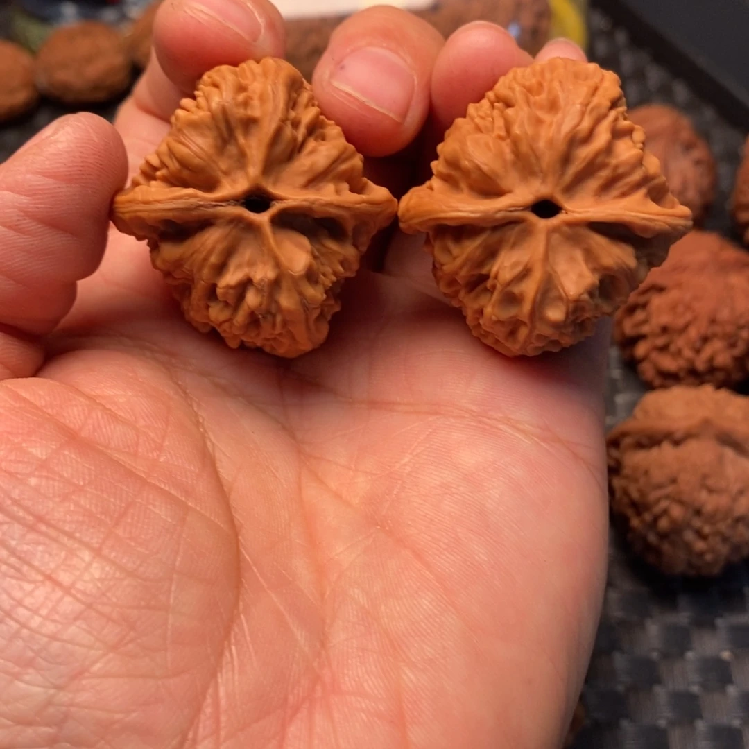 文玩核桃吊坠老*翁平谷舍利