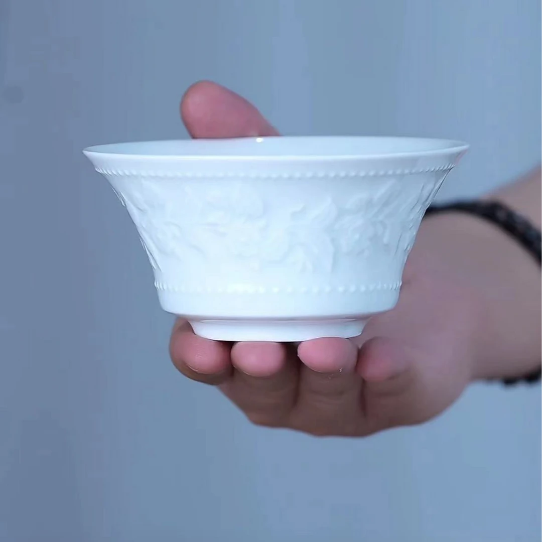 4.5寸浮雕四叶草反口碗|青白