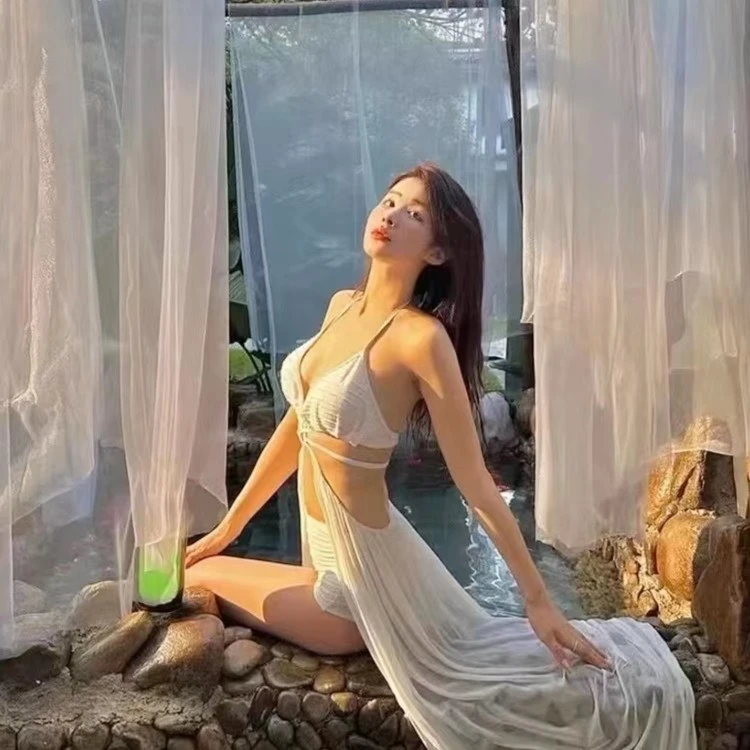 女神款泳衣女沙滩比基尼纯欲风性感显瘦ins风长裙式仙女范泡温泉