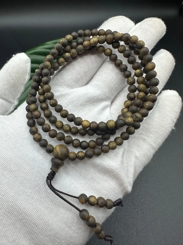 【老树老料0.4】绿奇楠沉香0.4多圈多样性发一条