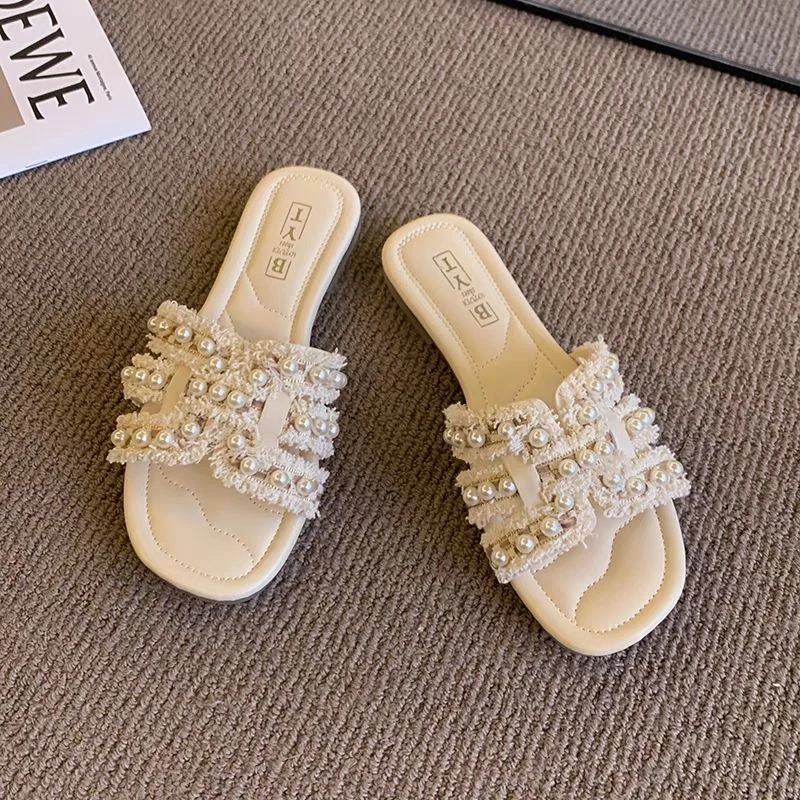 小香风2025年夏季平底一字拖鞋女软底舒适珍珠小众设计感凉拖鞋潮