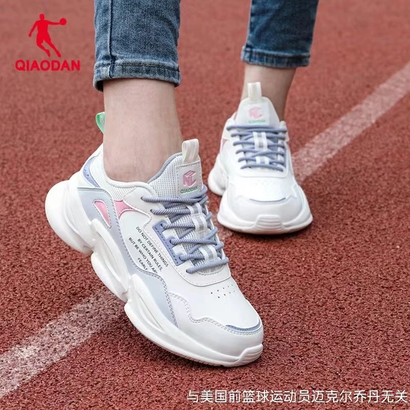 乔丹正版秋季新款女士复古皮面防风防水老爹鞋防滑时尚耐磨休闲鞋