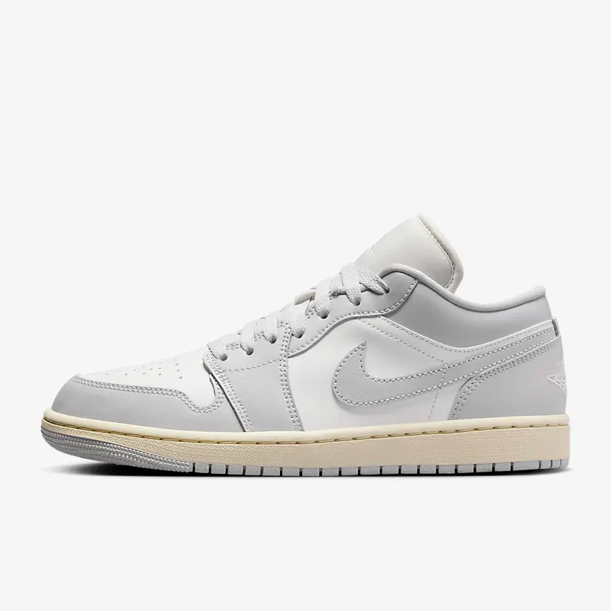 NIKE/耐克女子AJ1复古低帮运动鞋潮流灰白刺绣板鞋 DC0774103