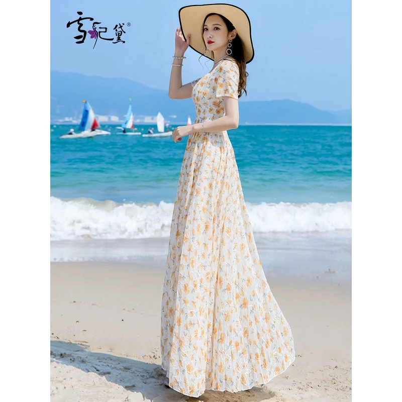 夏季时尚碎花连衣裙女长款到脚踝2025新款超长显瘦方领沙滩大摆裙