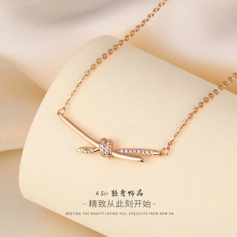 钛钢项链 A37绳结项链轻奢暗锁骨链气质吊坠金色女