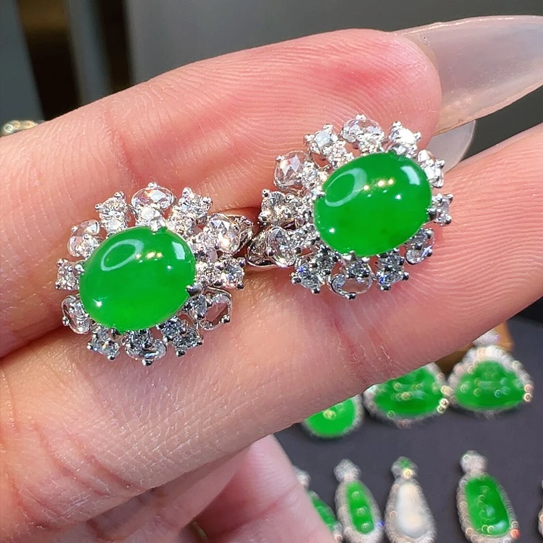 翡翠戒指18K金镶嵌翡翠