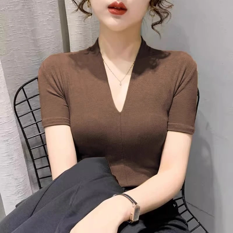 新款v领短袖t恤女薄款高贵小众设计感显瘦气质上衣夏季半袖纯色潮