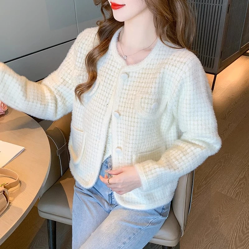 小香风开衫短款外套女2024新款秋冬设计感圆领仿水貂绒上衣洋气厚