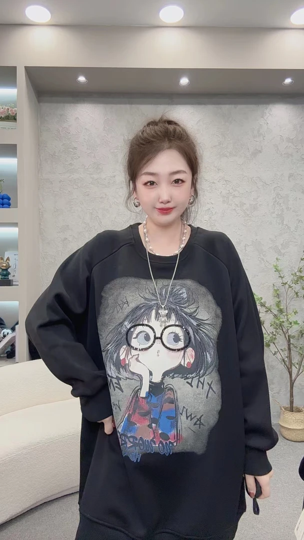 大版加绒中长款卫衣圆领卡通美女款潮流宽松显瘦大码女装秋冬女装