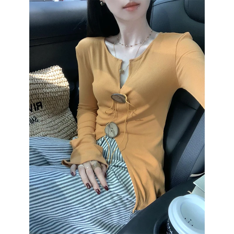 时尚穿搭女秋季圆领系带长袖修身显瘦百搭小众针织上衣直筒休闲裤