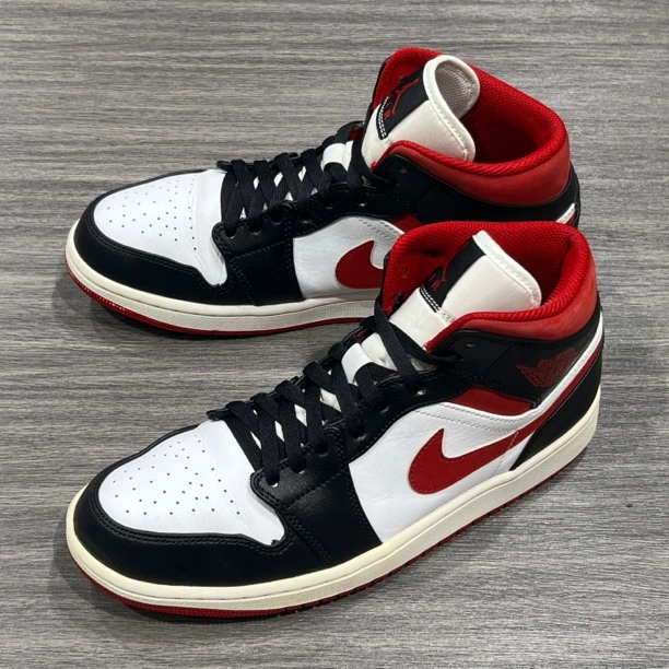 42.5码/AJ1黑白红/高帮篮球鞋/95新/公价999