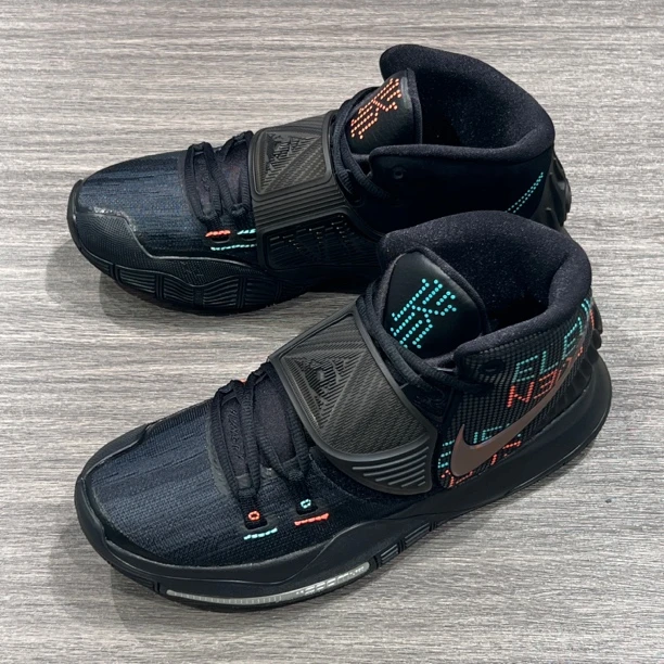 41码/NIKE/欧文6纯黑/99新/中帮篮球鞋/公价1389 店