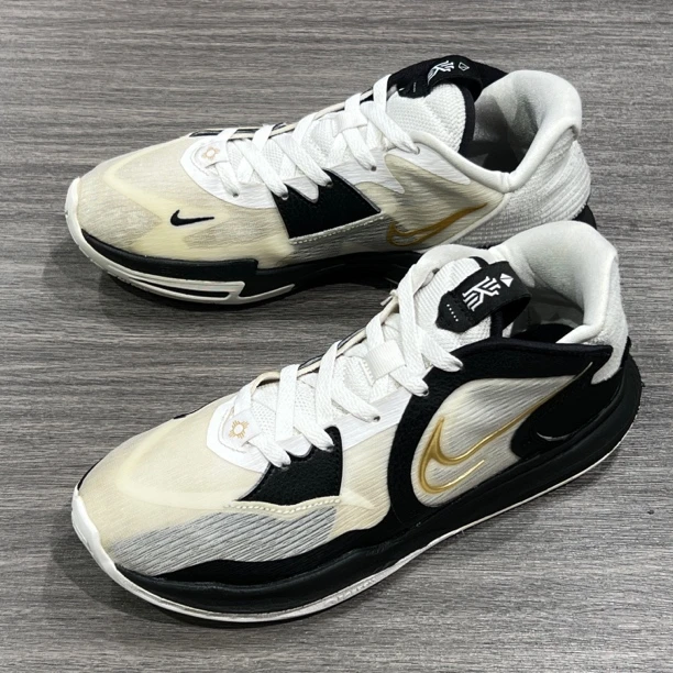 42.5码/NIKE/欧文5low黑白/95新/公价729 店