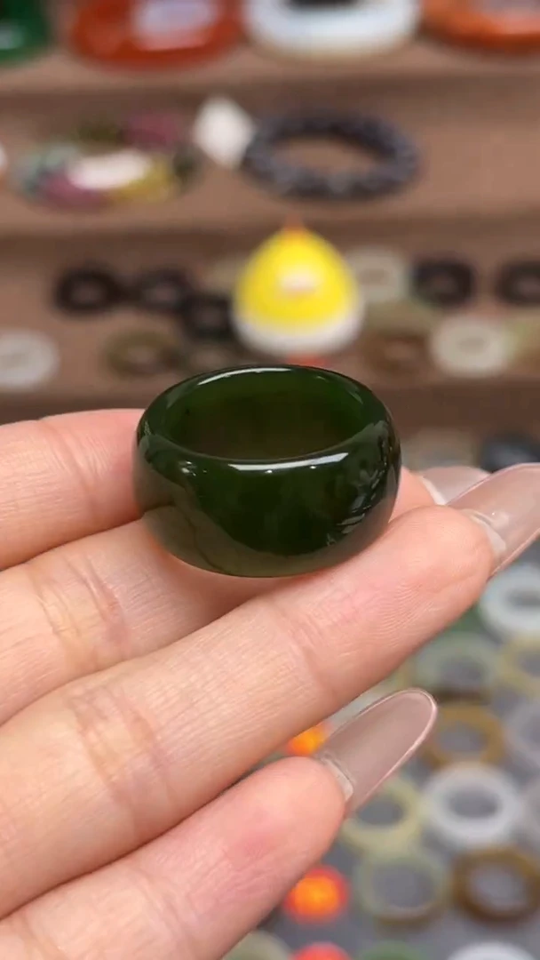 【闪购商品】和田玉戒指未镶嵌15号菠菜绿