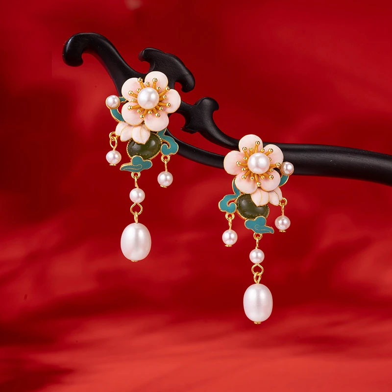 乐麒〈碧玉桃花〉S925银镶珐琅彩白珍珠碧玉时尚耳环古风手工气质