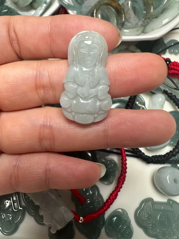 天然A货翡翠 精美观音