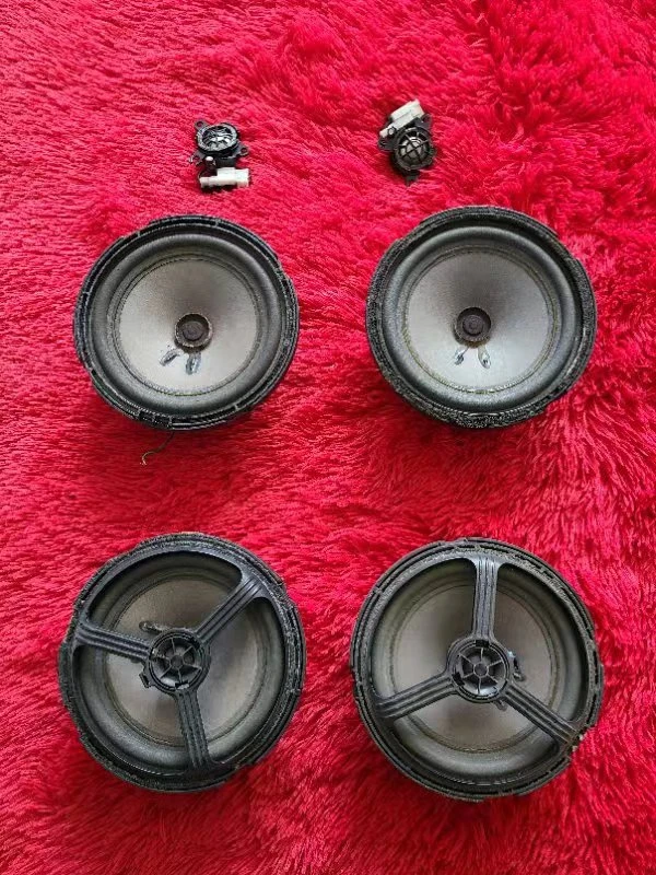 现代羊毛盆一套前门中低后门同轴,高音一对,适合小改