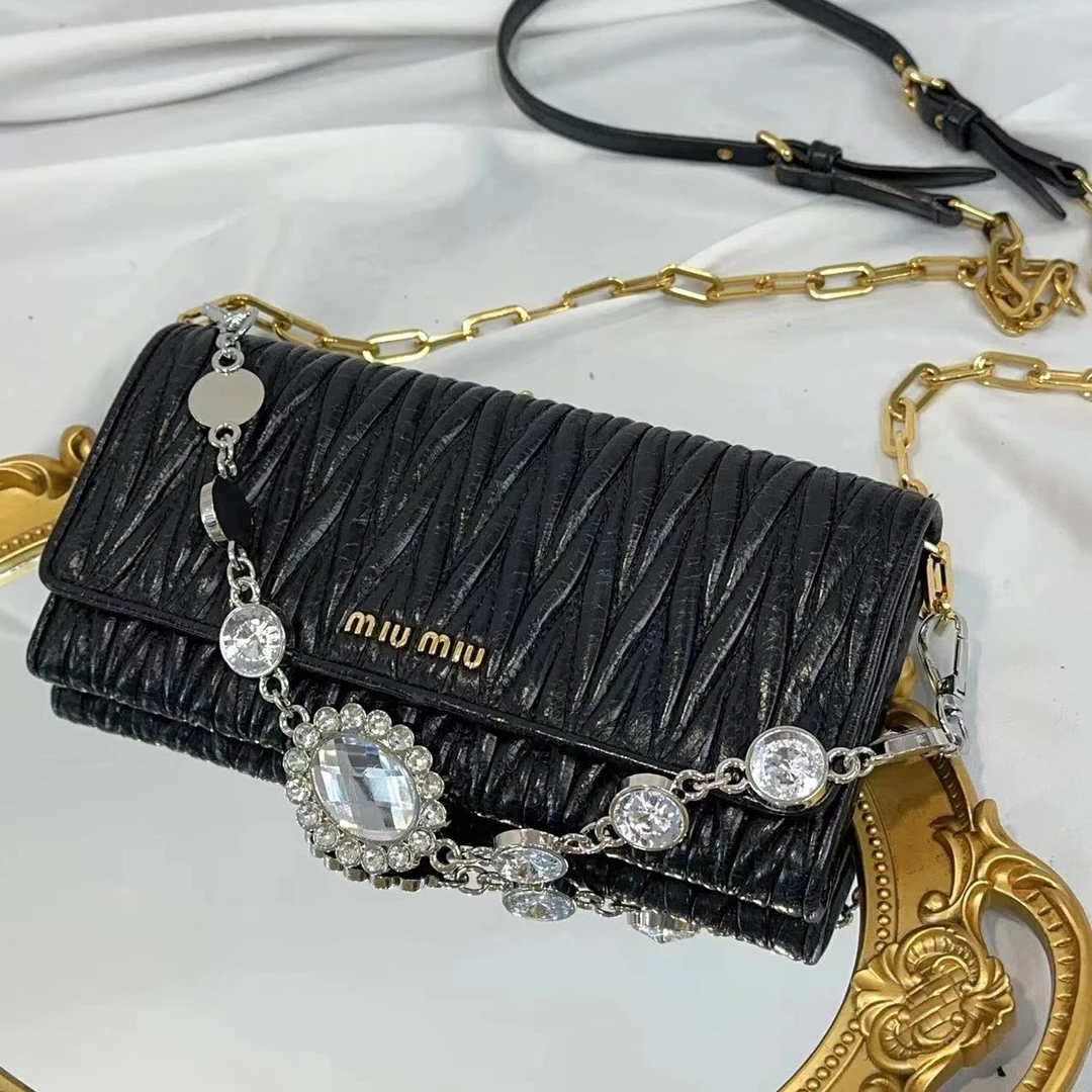 95新 MIU MIU/缪缪 褶皱单肩包/工12000/21.10.3/聪聪