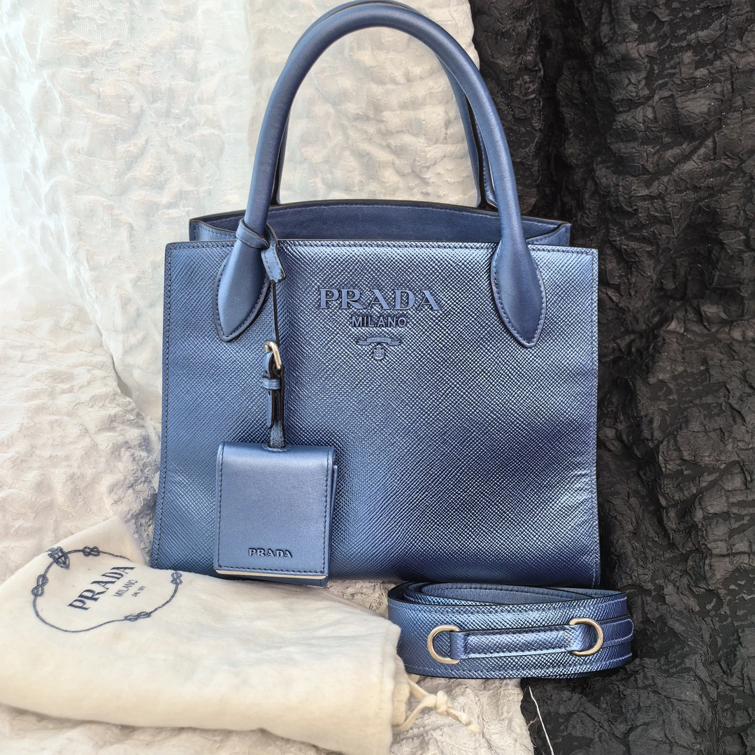 95新 Prada/普拉达 新款Monochrome手袋 98新手提斜挎通勤款