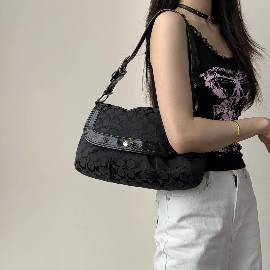 95新 COACH/蔻驰 coach黑色老花帆布拼皮大号云朵包单肩腋下包hd