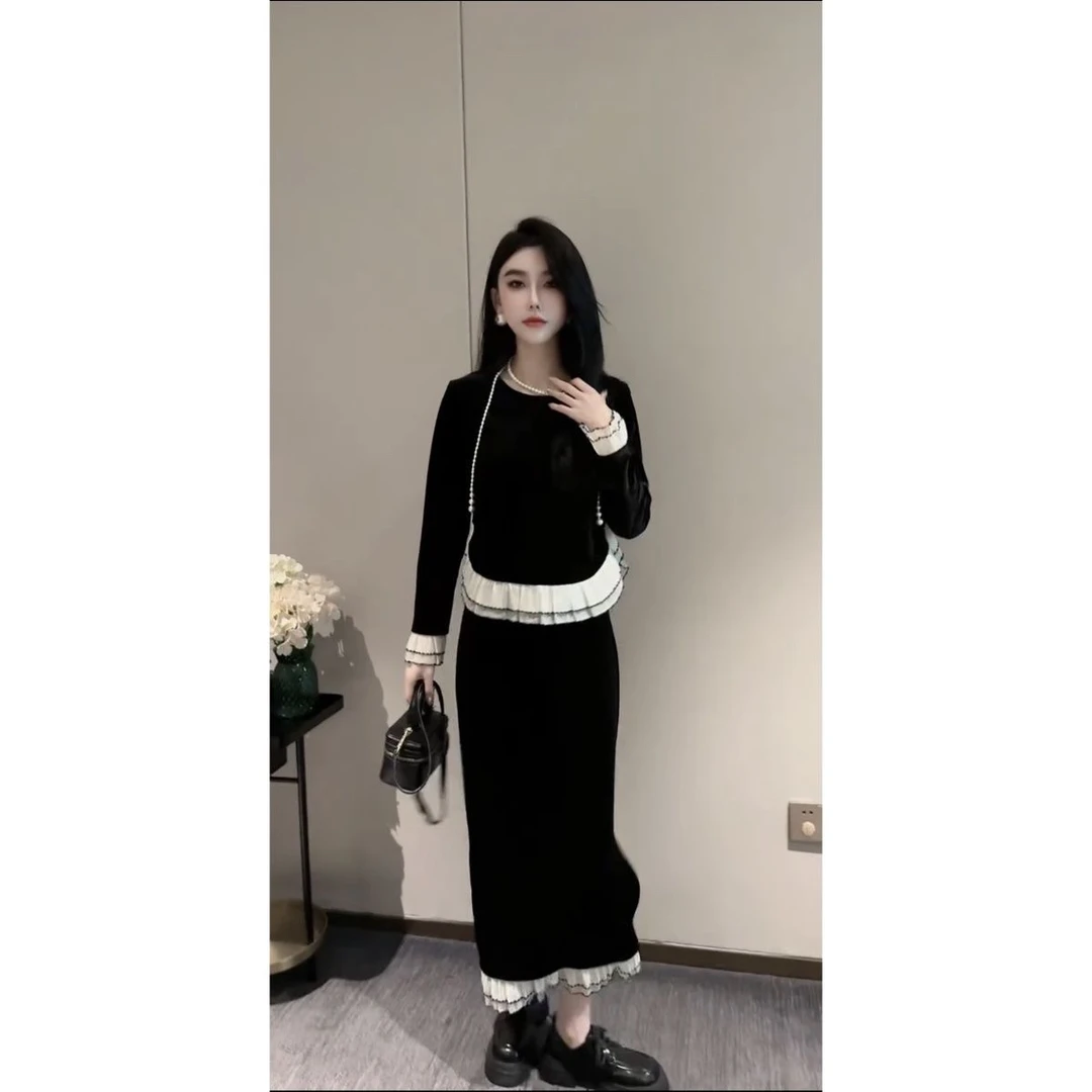 高级感丝绒套装裙女2024秋季新款时尚显瘦荷叶边上衣半身裙两件套