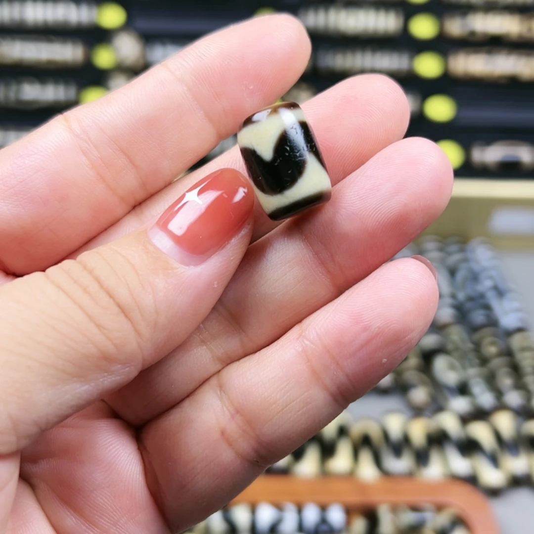 【闪购商品】玛瑙/玉髓颈饰未镶嵌邦****影