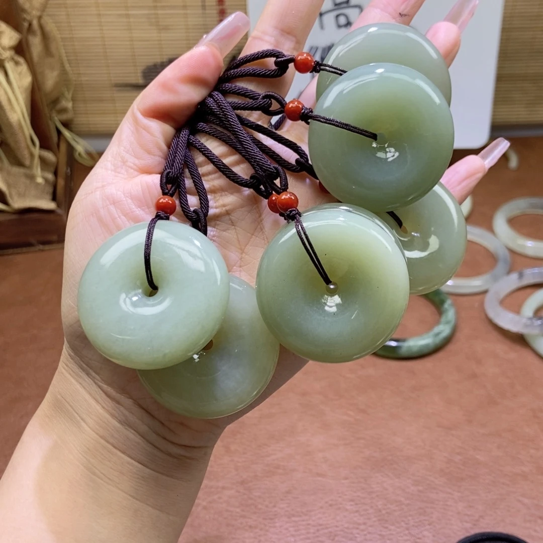 岫玉手镯手镯未镶嵌多样性发货,发一件