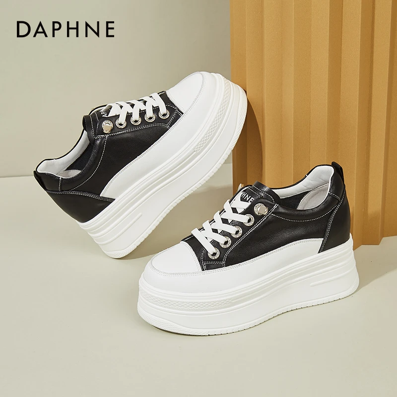 达芙妮8cm内增高小白鞋厚底女2025新款春季真皮百搭运动板鞋 1085