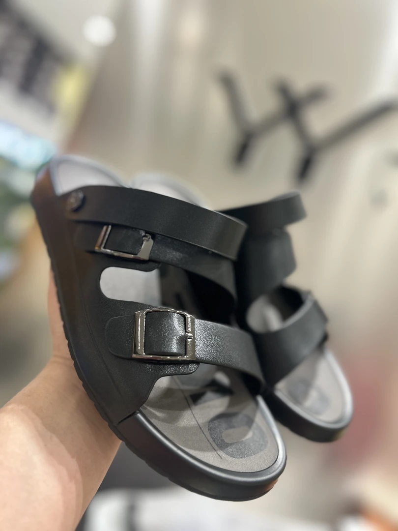 2024欧货新款牛皮两穿凉拖鞋沙滩鞋3198