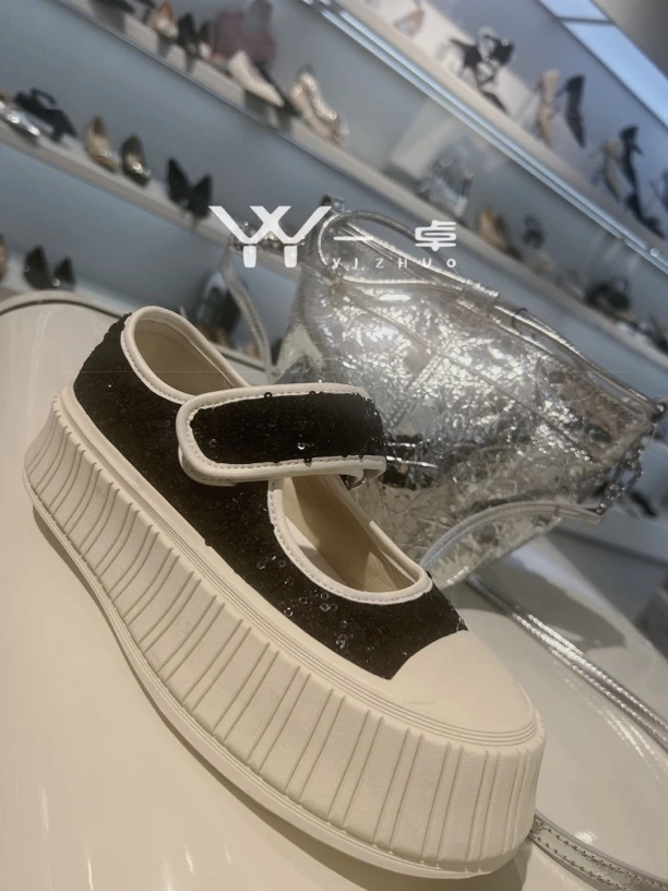 2024夏原版原厂欧货亮片玛丽珍一字带休闲鞋