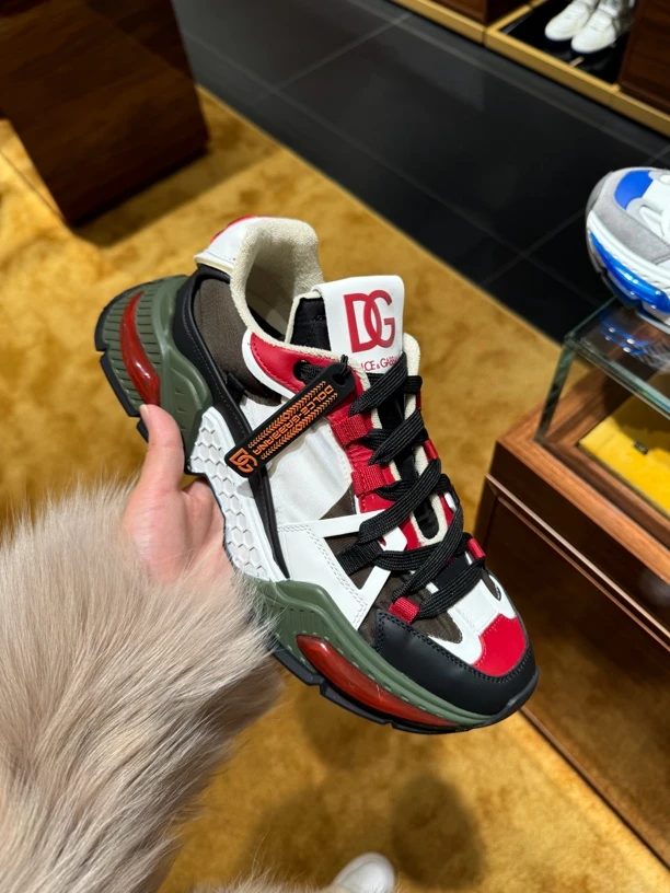 全新未使用D…G圣诞配色老爹鞋刺绣