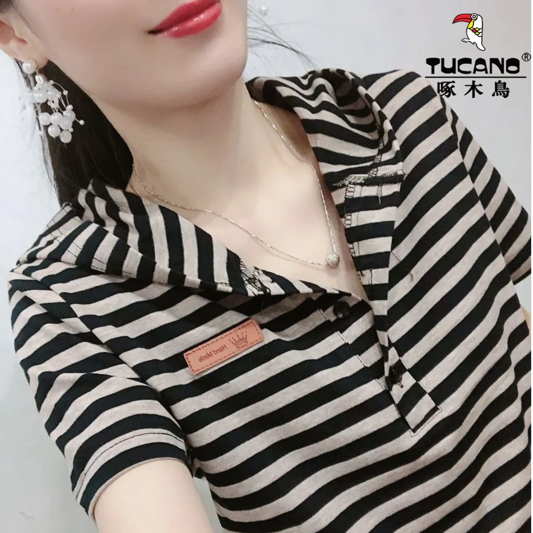 啄木鸟2023新款夏季中年妈妈时尚短袖t恤连帽条纹宽松女士上衣潮