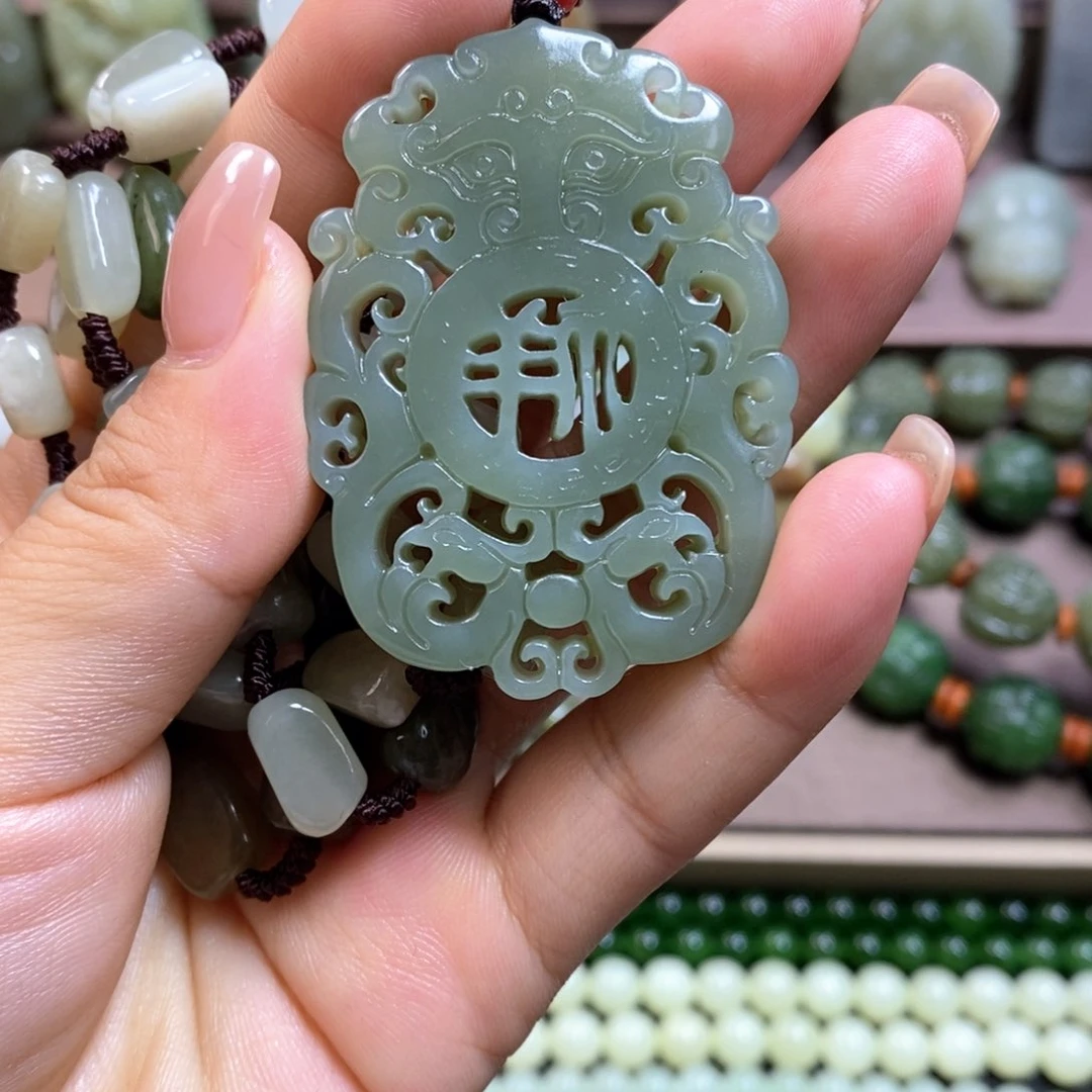 和田玉颈饰未镶嵌