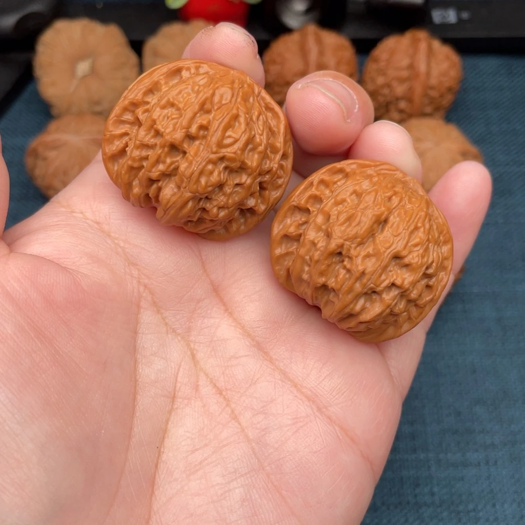 文玩核桃把件红皮山地磨36