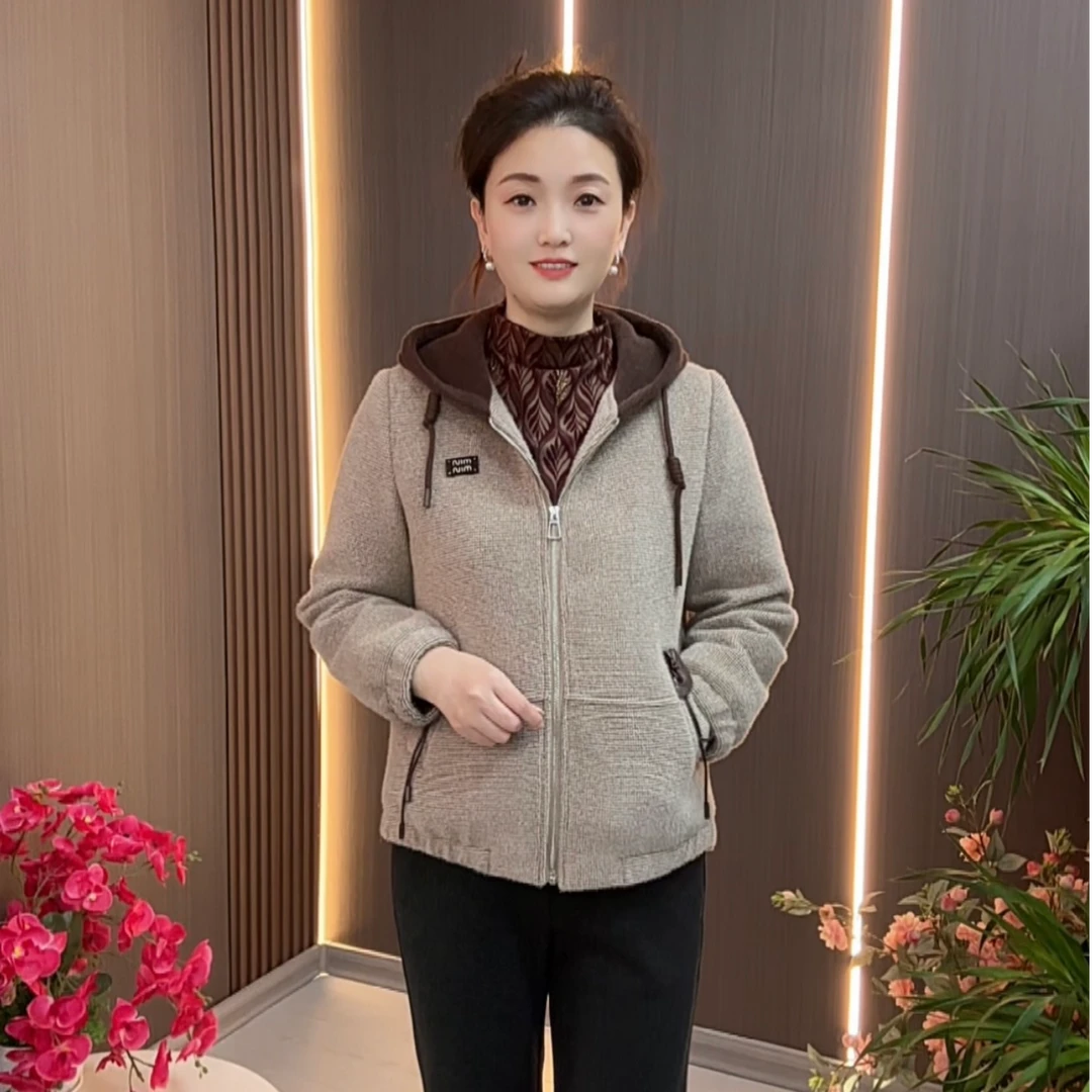 59款秋冬季拼色连帽外套时尚保暖休闲外套洋气妈妈装