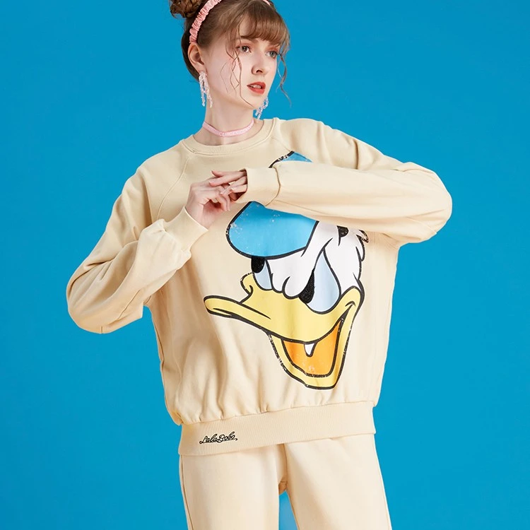 LALA唐老鸭联名大LOGO印花百搭针织卫衣长袖女T20C-WSTS11