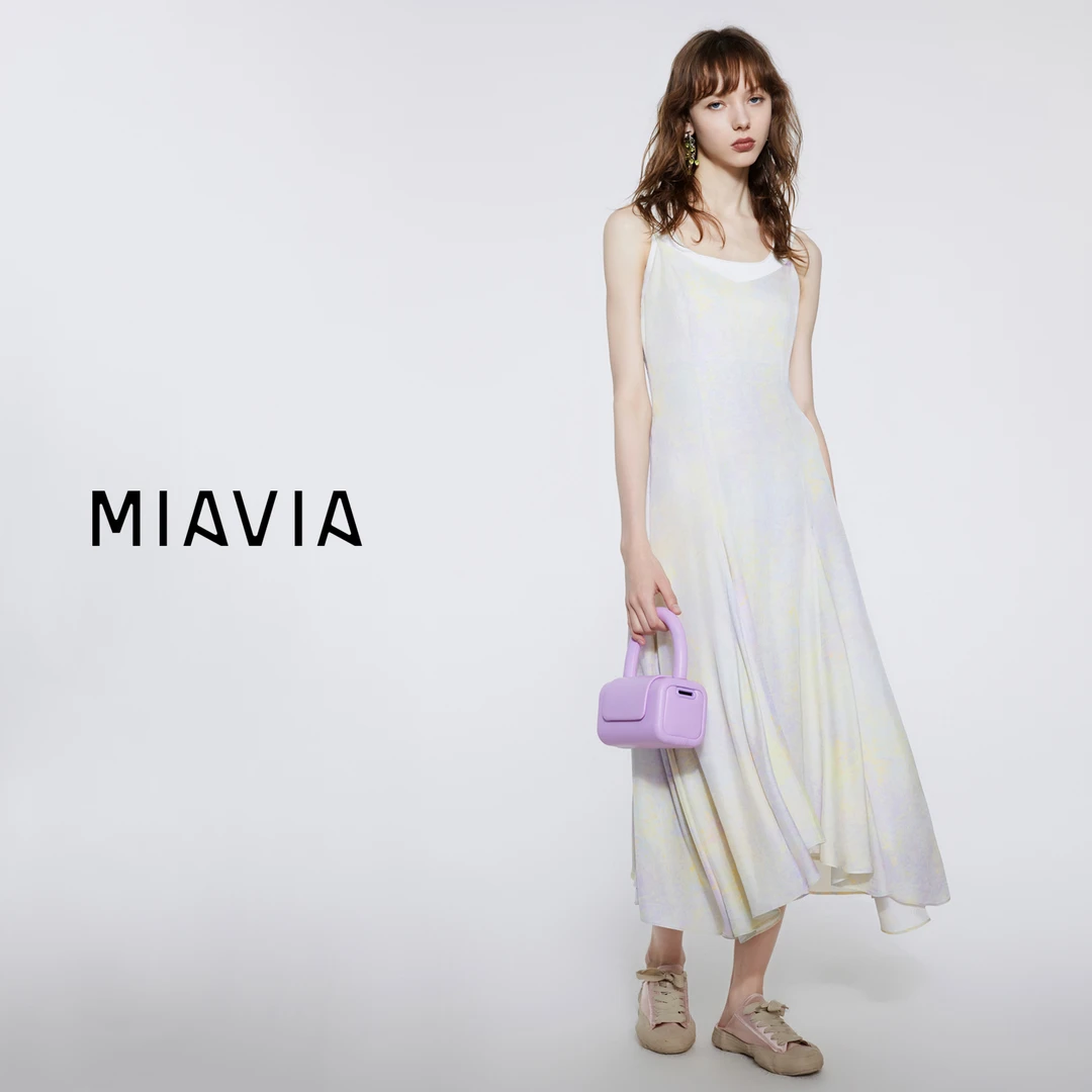 MIAVIA新品法式复古莫奈氛围感印花吊带波光星芒连衣中长裙