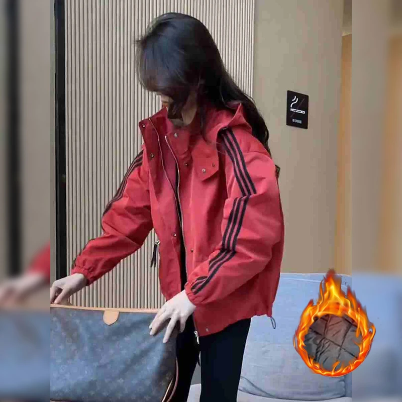 2025秋冬季新款女士短外套爆款冲锋衣洋气夹克小个子女装加绒加厚