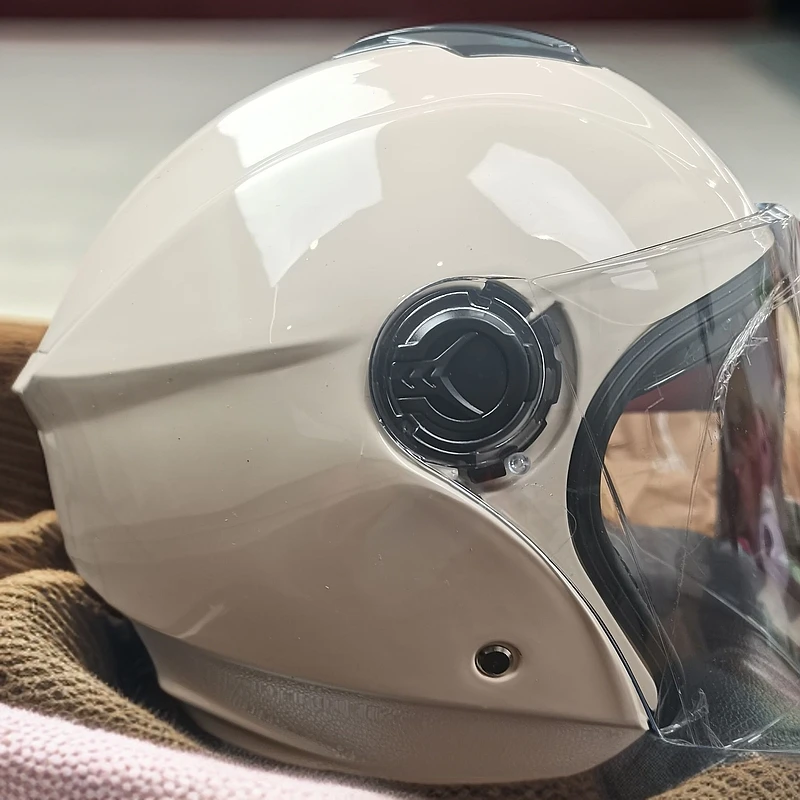 05冬季米白双镜片瑕疵电动车头盔