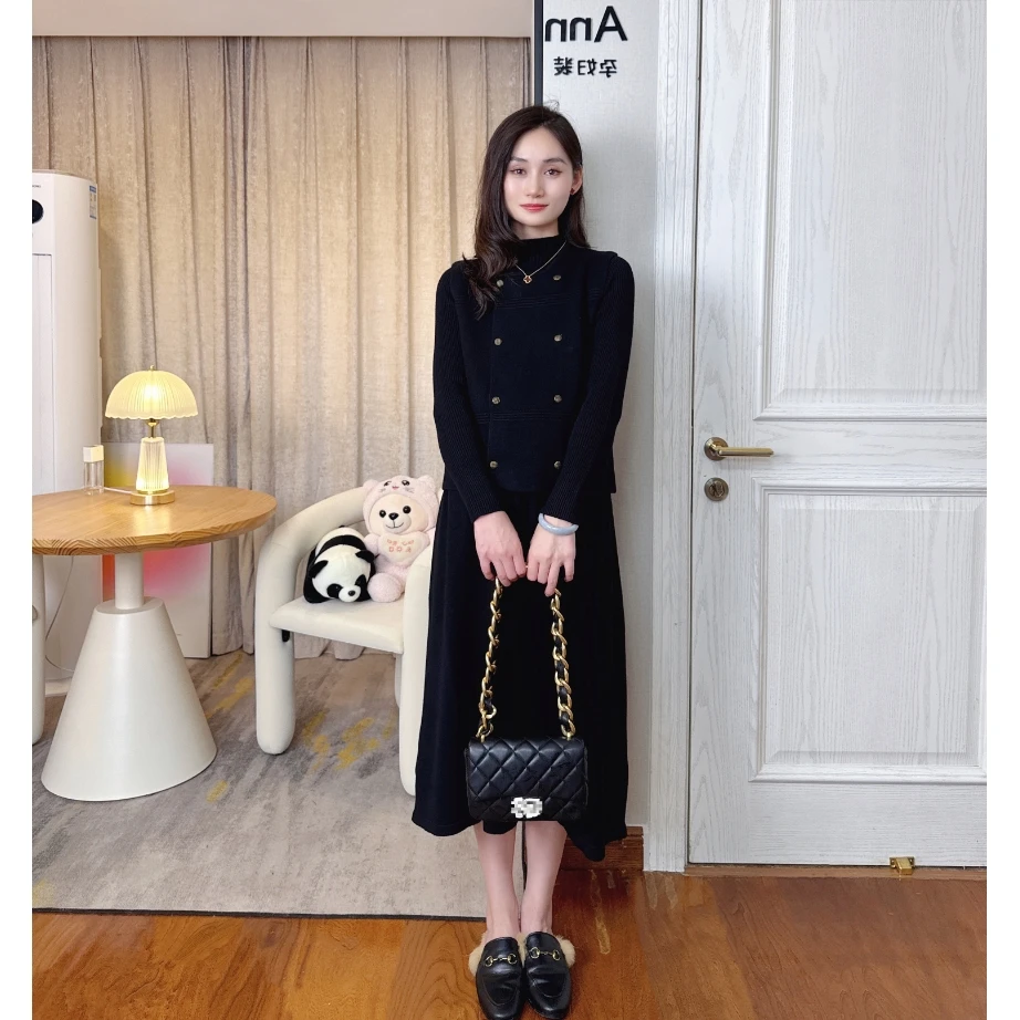 Ann&tens【莱茵河畔】秋冬款孕妇套装加厚针织半高领连衣裙+马甲
