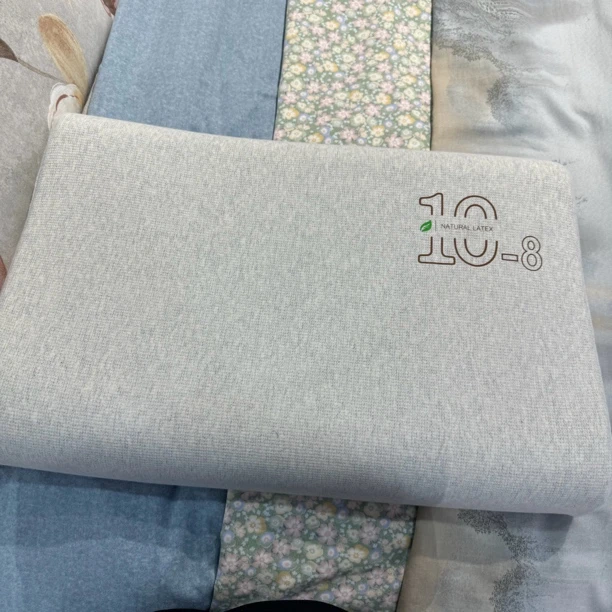 【凡人居】泰国天然舒适乳胶枕