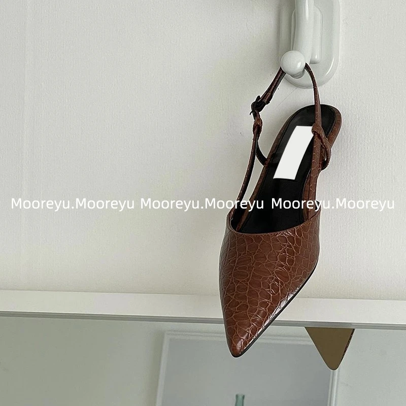 【清清现现】Mooreyu小众设计感浅口中跟凉鞋女尖头高跟鞋细跟包头