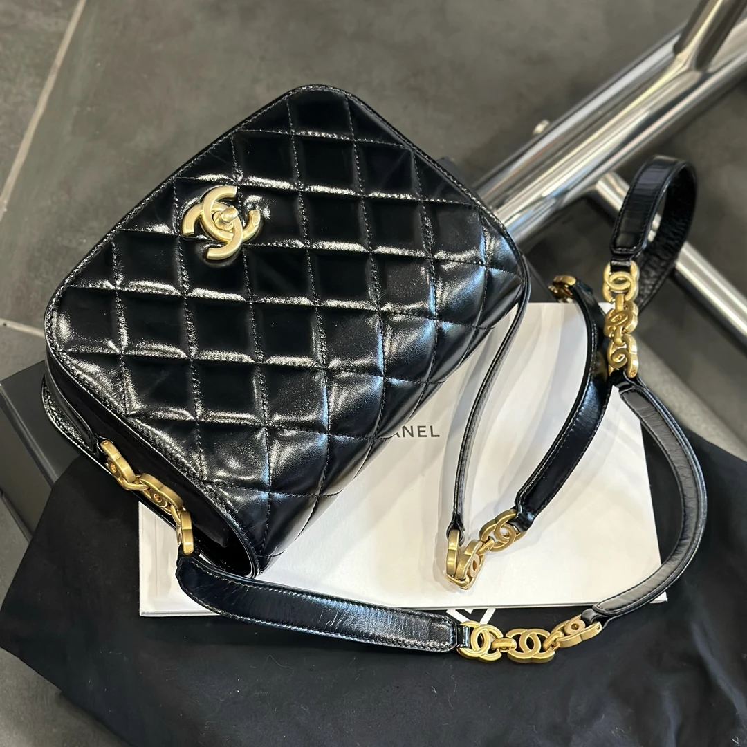 95新 Chanel/香奈儿 Chanel 黑金多logo链条 马鞍包 斜挎包