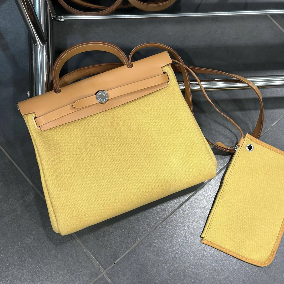 95新 Hermes/爱马仕 herbag 31 姜黄色内封 很洋气的颜色啊 D刻