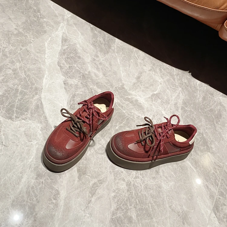网红ins~安可拉红真皮厚底德训鞋女2024新款复古休闲板鞋学生女鞋