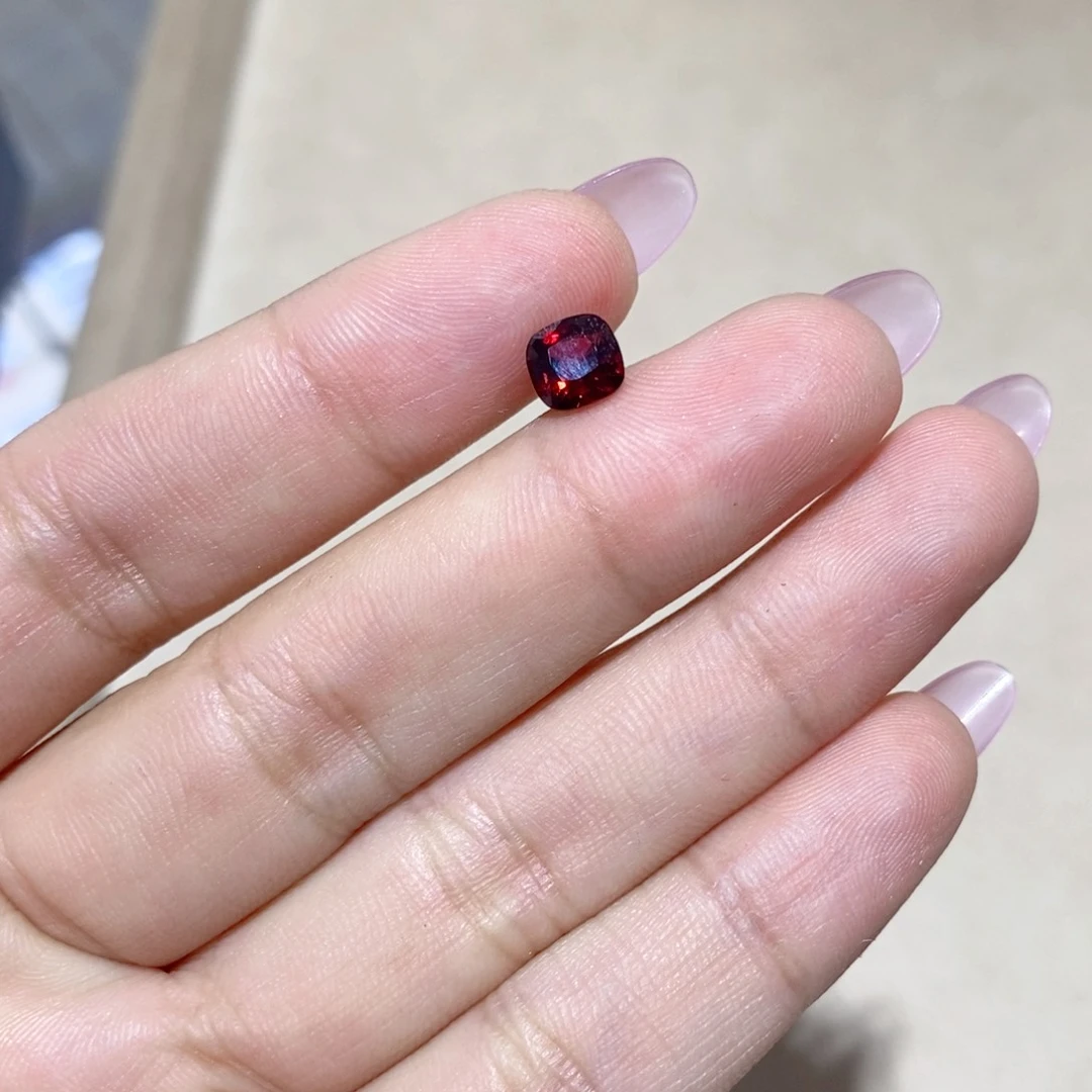 尖晶石裸石未镶嵌